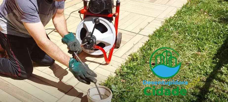 como desentupir caixa de gordura