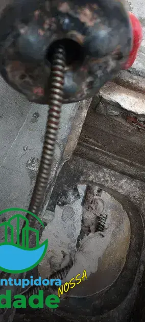 infiltração no teto do banheiro apartamento